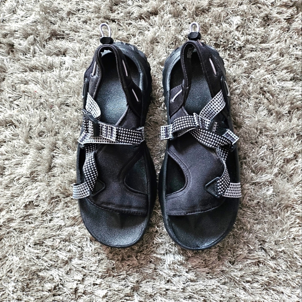 Nike trail sandals